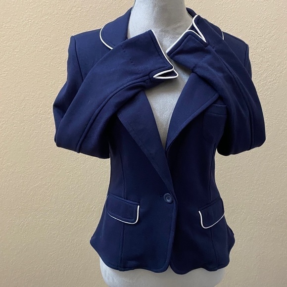 EUC Blue and white jacket - Picture 4 of 9